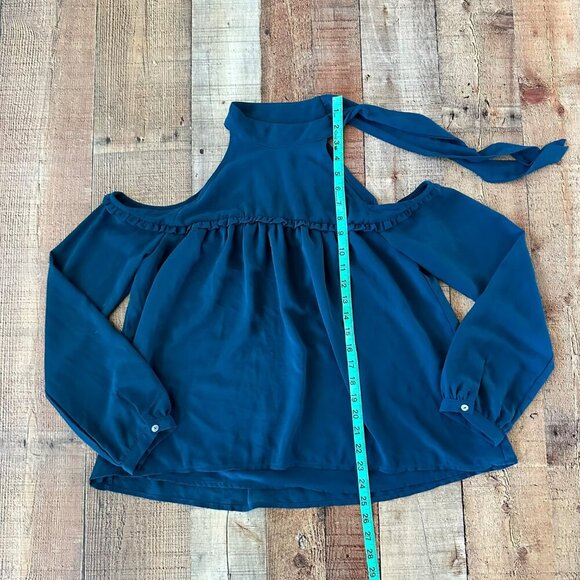Paper Crane Womens Cold Shoulder Tie Neck Blouse Size S Polyester Blue - Picture 2 of 7
